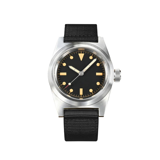 Men's 38mm NH35 Stainless Steel Automatic Mechanical Wristwatch Waterproof 200M Luminous Diver Feature 30mm Dial Display