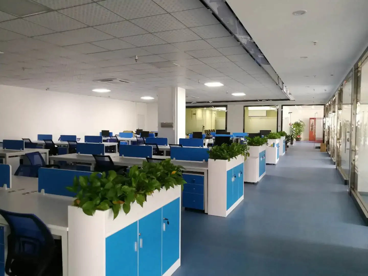 Smart Watch Wireless Calling Message Reminder Sleep Tracker Multiple Sports Fitness Tracker 2.2 Inch HD Display 120+ Exercise - Wear444