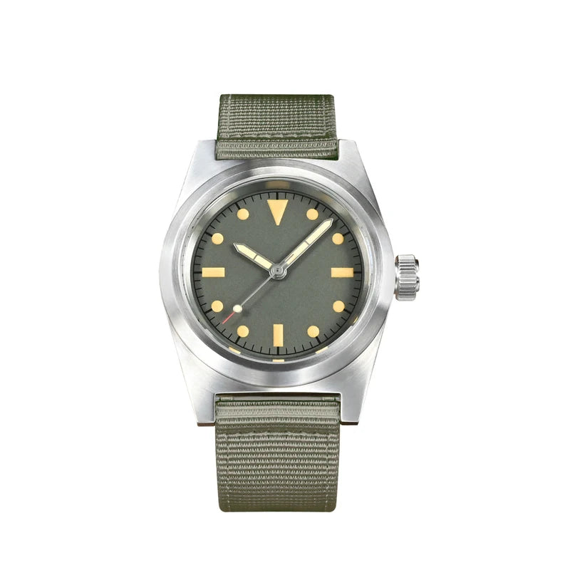 Men's 38mm NH35 Stainless Steel Automatic Mechanical Wristwatch Waterproof 200M Luminous Diver Feature 30mm Dial Display
