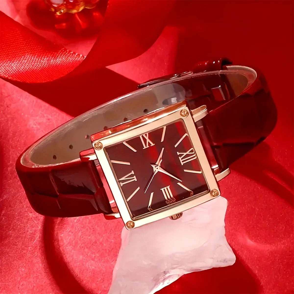 1pc Fashionable and Minimalist Women's Square Belt Quartz Watch New Popular Retro High-end Roman Watch