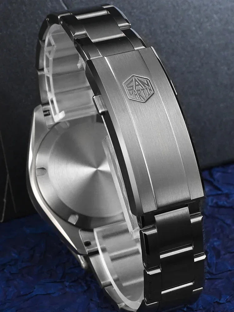San Martin GADA 39mm wrist shot versatile watch — Wear444