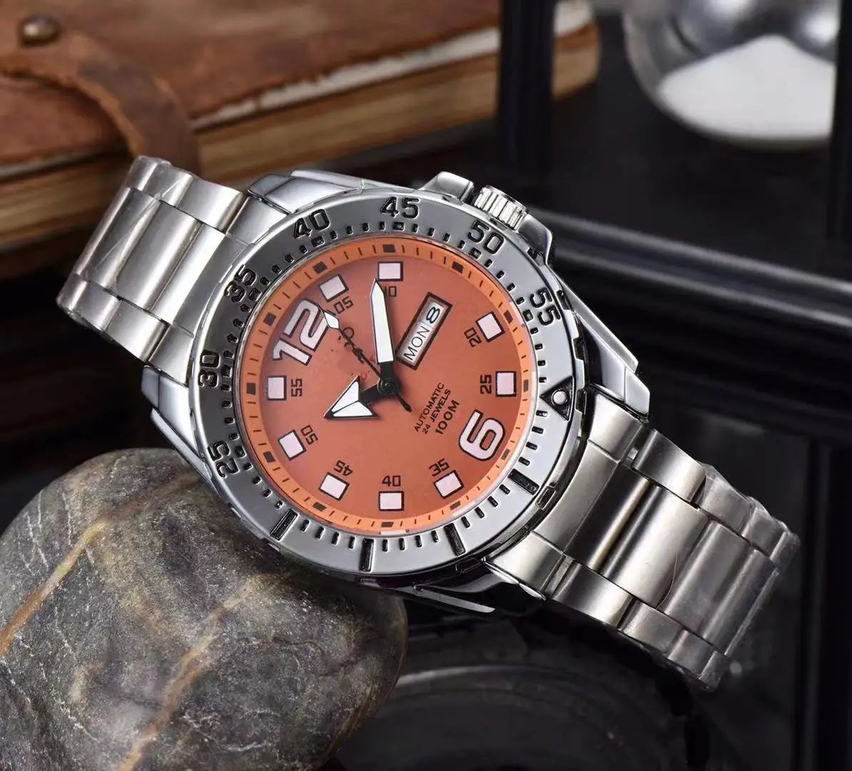 Men's Steel Belt, Fashionable Large Watch Dial, Calendar, Week, High-end Quartz Watch