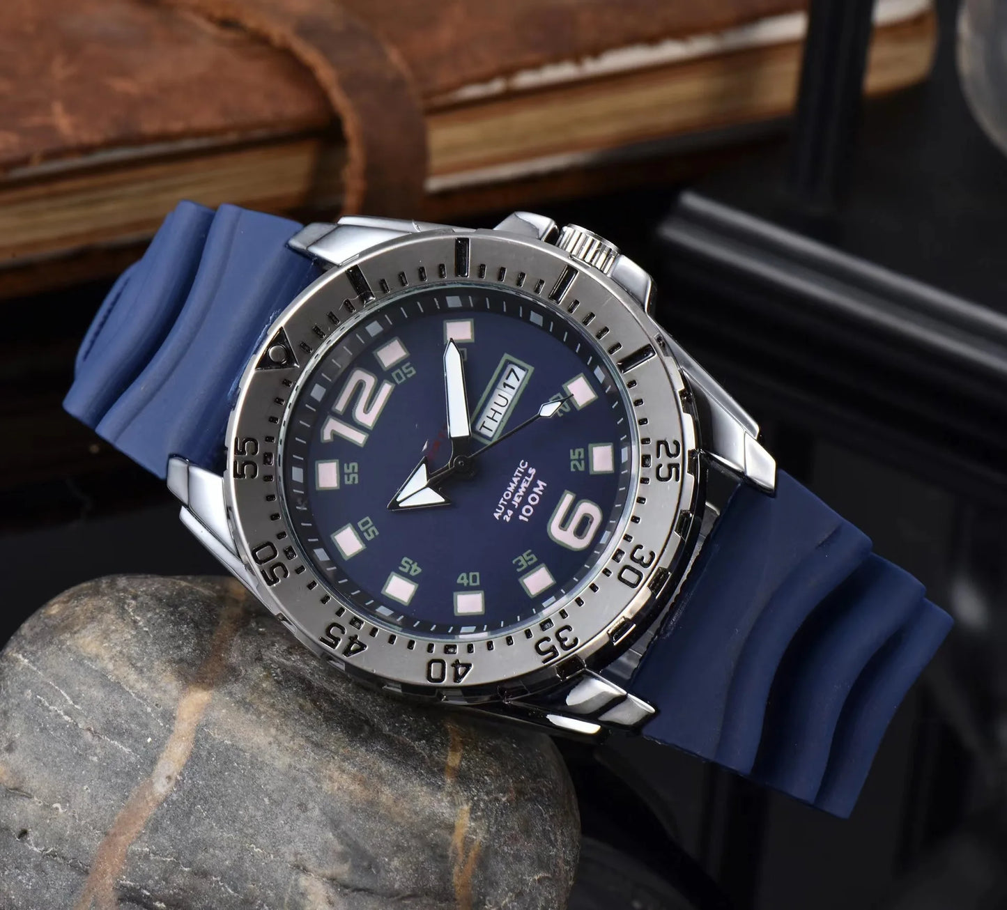 Men's Steel Belt, Fashionable Large Watch Dial, Calendar, Week, High-end Quartz Watch