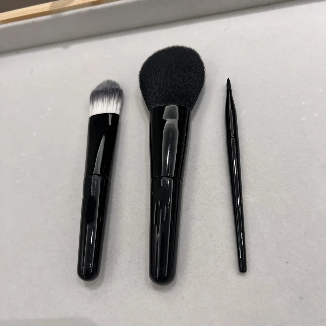 Makeup Brush Three Piece Set Face Skin Brushes Delicate Useful Beauty Tools Super Timely Daily Use Super Striking Best Gift