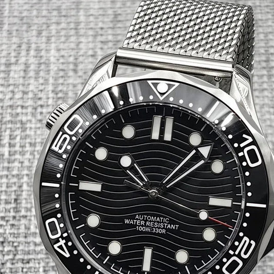 Gramock 007 NTTD ceramic bezel dive watch, dial and mesh bracelet close-up