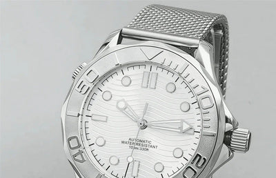 Gramock 007 NTTD dive watch detail